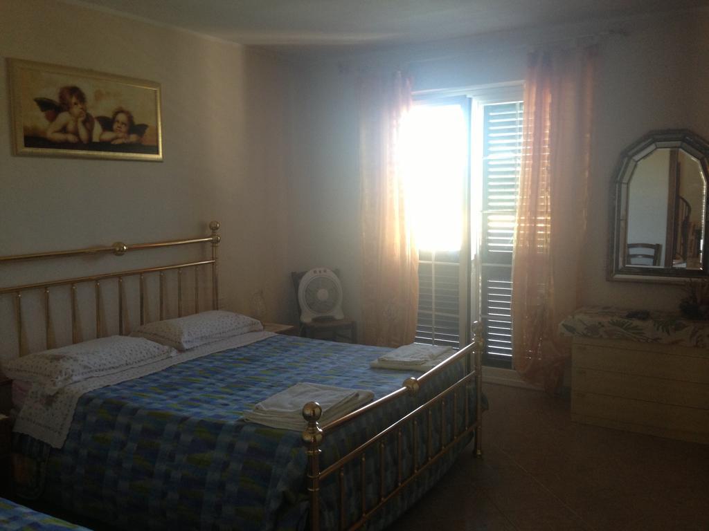 Villa Naclerio Sarzana Δωμάτιο φωτογραφία