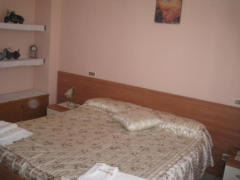 Villa Naclerio Sarzana Δωμάτιο φωτογραφία